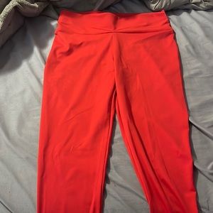 Red butt scrunch leggings size large women’s